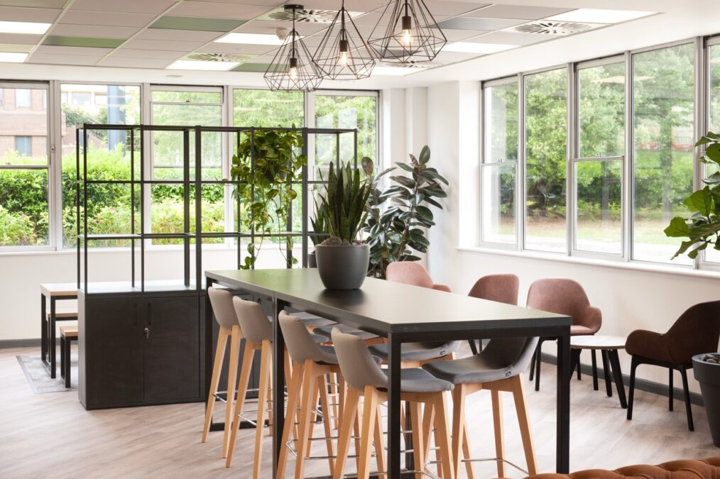 The Importance of Fast, Reliable Lead Times in Furniture Projects
